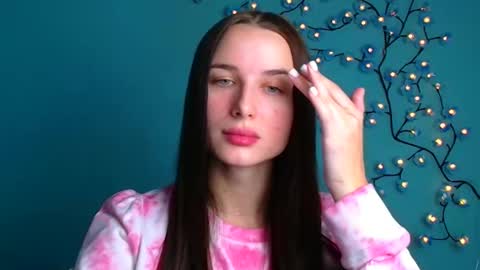 Milly online show from 10/24/25, 05:37