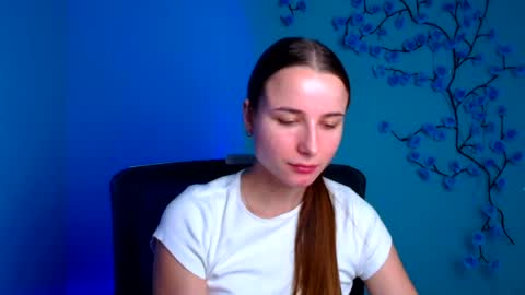 Snapshot of milly_liss chatting on 07/07/26, 05:54 Milly online show from 07/07/26, 05:54