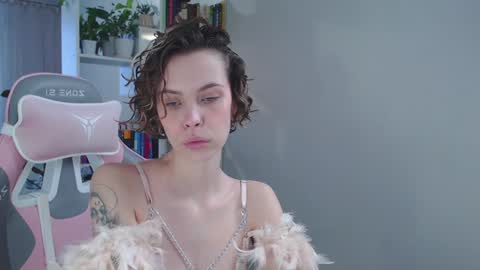 Snapshot of milly_ross23 chatting on 01/10/25, 07:25 Milly online show from 01/10/25, 07:25