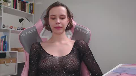 Snapshot of milly_ross23 chatting on 01/21/25, 09:46 Milly online show from 01/21/25, 09:46