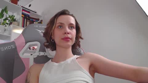 Snapshot of milly_ross23 chatting on 03/01/25, 09:51 Milly online show from 03/01/25, 09:51