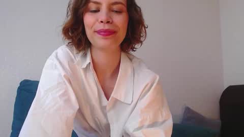 Snapshot of milly_ross23 chatting on 09/22/25, 06:59 Milly online show from 09/22/25, 06:59