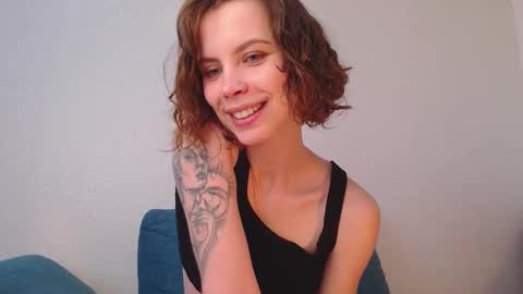 Snapshot of milly_ross23 chatting on 10/14/25, 07:09 Milly online show from 10/14/25, 07:09