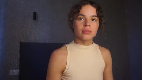 Snapshot of millyclaarss chatting on 08/02/26, 01:20 Linda online show from 08/02/26, 01:20
