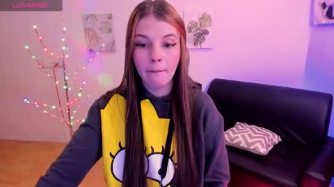 Milly online show from 03/06/25, 01:35