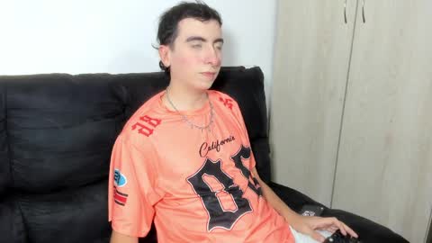 Snapshot of milogm_ chatting on 06/03/26, 02:36 milogm_ online show from 06/03/26, 02:36