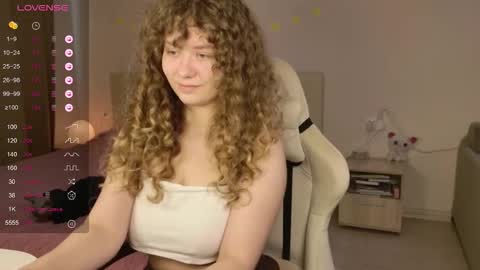 Snapshot of milounee chatting on 02/08/26, 06:17 milounee online show from 02/08/26, 06:17