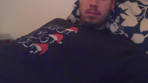 Snapshot of milowww1601 chatting on 11/23/25, 05:18 milowww1601 online show from 11/23/25, 05:18