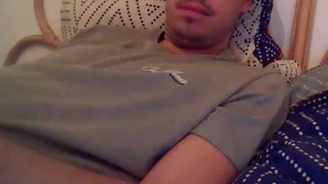 Snapshot of milowww1601 chatting on 02/21/26, 05:30 milowww1601 online show from 02/21/26, 05:30