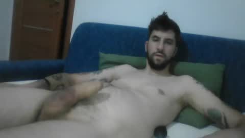 Snapshot of milten1987 chatting on 06/20/26, 12:25 milten1987 online show from 06/20/26, 12:25