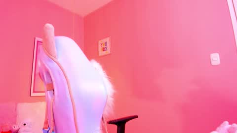 milu_carbajal_x online show from 02/22/26, 12:26