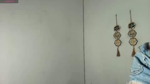 Milu Gomez online show from 09/18/25, 08:00