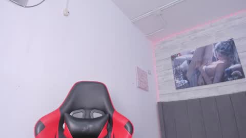 Miluu online show from 01/10/25, 11:50