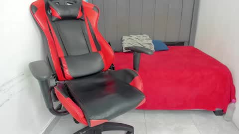 Miluu online show from 01/15/25, 12:41