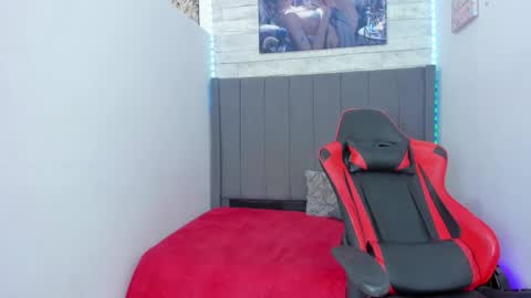 Miluu online show from 01/24/25, 03:00