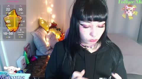 mily_milk_ online show from 01/15/25, 09:24