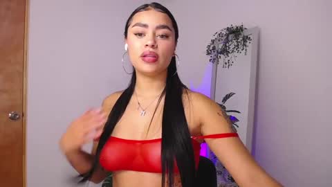 Mily Ortiz online show from 11/04/25, 04:28