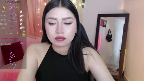 Snapshot of mily_thomson_b chatting on 04/30/26, 12:17 Mily online show from 04/30/26, 12:17