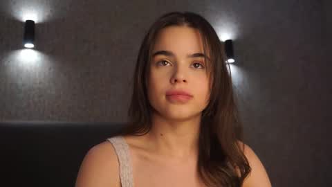 Snapshot of milyyclaars chatting on 02/19/26, 01:07 Linda online show from 02/19/26, 01:07