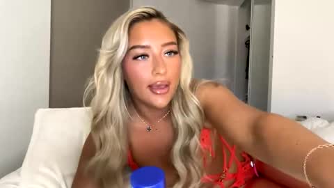 Mimi Monroe  online show from 12/14/25, 06:01