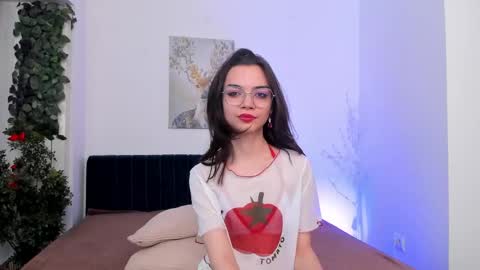 Mimi online show from 05/06/26, 02:44