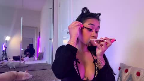 Mimi Baby online show from 10/23/25, 05:12