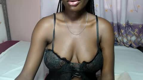 mimiebony online show from 05/07/26, 06:52