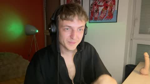 mimiro12 online show from 04/18/26, 07:58