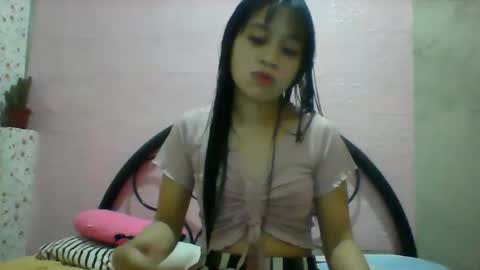 Snapshot of mimiyolove chatting on 01/26/25, 02:35 mimiyolove online show from 01/26/25, 02:35