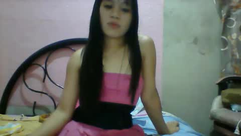 Snapshot of mimiyolove chatting on 01/29/25, 01:28 mimiyolove online show from 01/29/25, 01:28