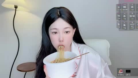 mimmouo online show from 02/19/26, 12:23