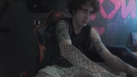 Max online show from 09/22/25, 02:13