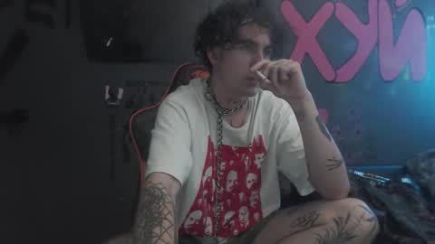 Max online show from 09/24/25, 03:04