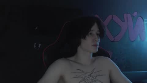 Max online show from 10/07/25, 01:36