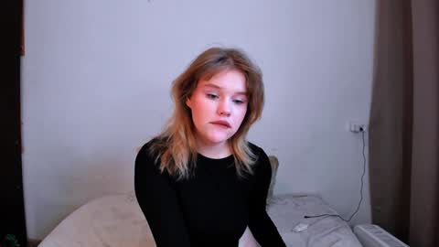 hi Im Mina  online show from 01/07/25, 04:29