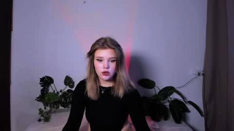 hi Im Mina  online show from 01/22/25, 09:02