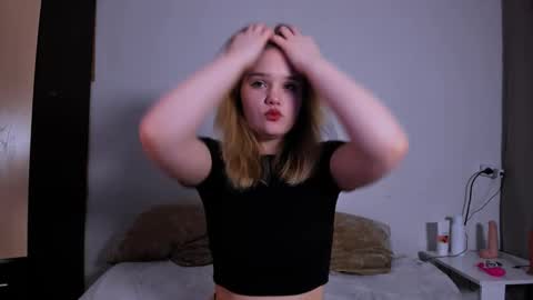 hi Im Mina  online show from 02/10/25, 01:14