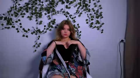 hi Im Mina  online show from 02/19/25, 09:28