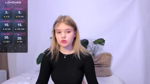 hi Im Mina  online show from 03/05/25, 08:43