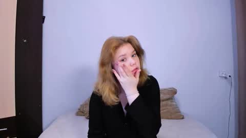 hi Im Mina  online show from 09/15/25, 01:38