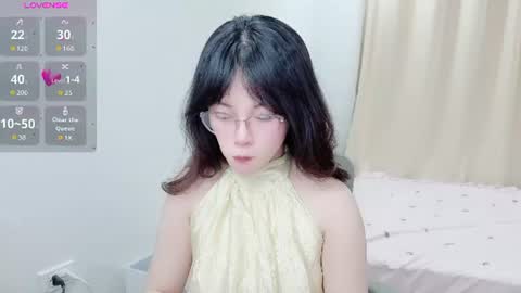 Snapshot of minaaaa69879 chatting on 06/25/26, 05:12 Na online show from 06/25/26, 05:12