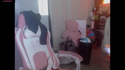  MINA  online show from 04/22/26, 09:27