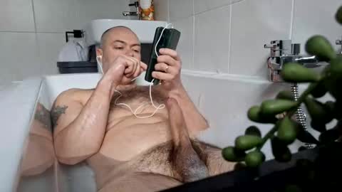 Snapshot of minge68 chatting on 03/15/26, 12:33 minge68 online show from 03/15/26, 12:33