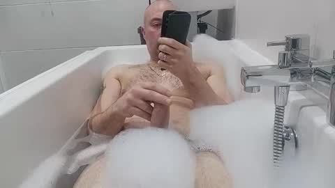 Snapshot of minge68 chatting on 03/18/26, 07:28 minge68 online show from 03/18/26, 07:28