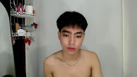 mingkla_man online show from 04/12/26, 10:59