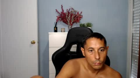 Snapshot of mini_pitbull chatting on 07/25/26, 11:08 mini_pitbull online show from 07/25/26, 11:08