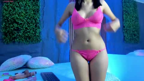 Snapshot of minji_chido chatting on 06/05/26, 06:35 minji_chido online show from 06/05/26, 06:35
