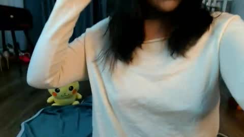 Minji online show from 05/17/26, 12:56