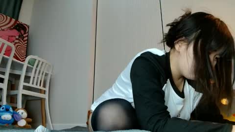 Minji online show from 06/01/26, 01:02