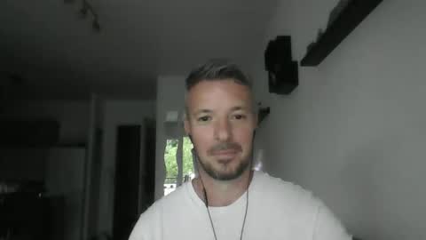 Snapshot of minka28 chatting on 05/11/26, 05:43 minka28 online show from 05/11/26, 05:43